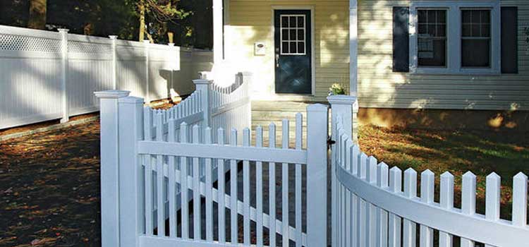 Chestnut Scallop Style Decorative Fence