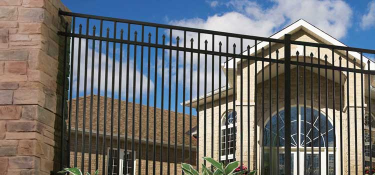 Amethyst Style Pool Fence